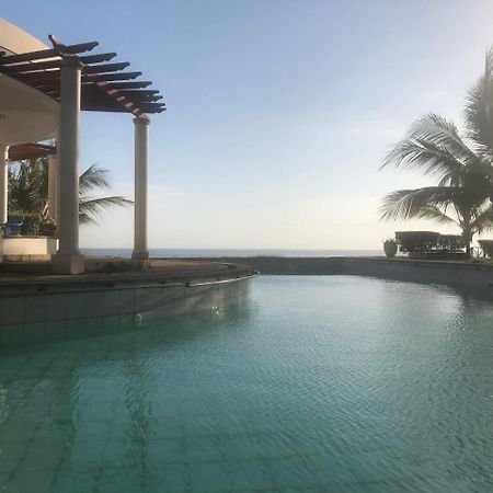 Almasi Oceanfront Nyali Apartment Mombasa Bagian luar foto