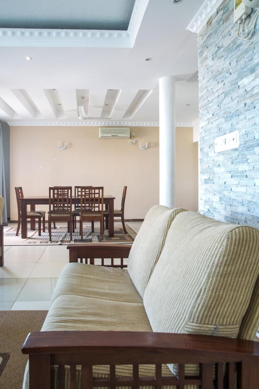 Almasi Oceanfront Nyali Apartment Mombasa Bagian luar foto